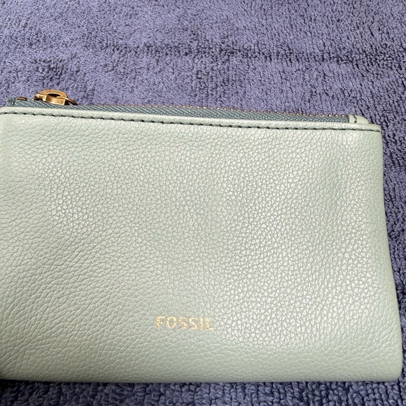 Fossil mint green leather wallet - Picture 2 of 7